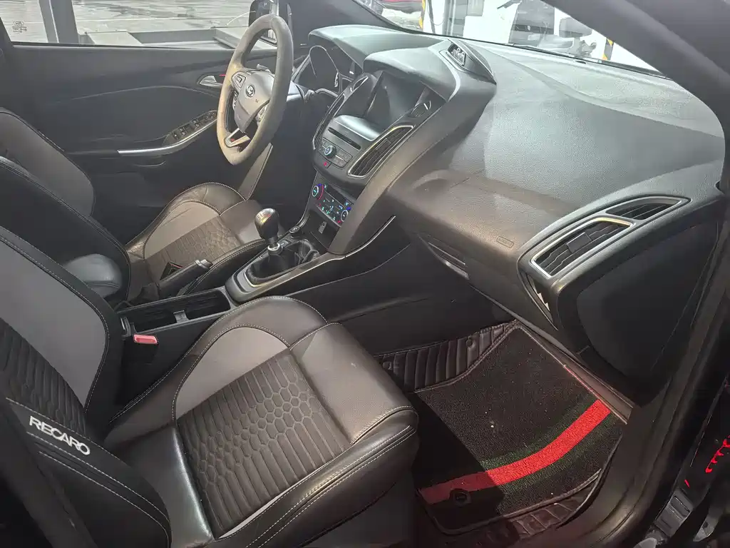 Ford Focus (Import) — миниатюра 4