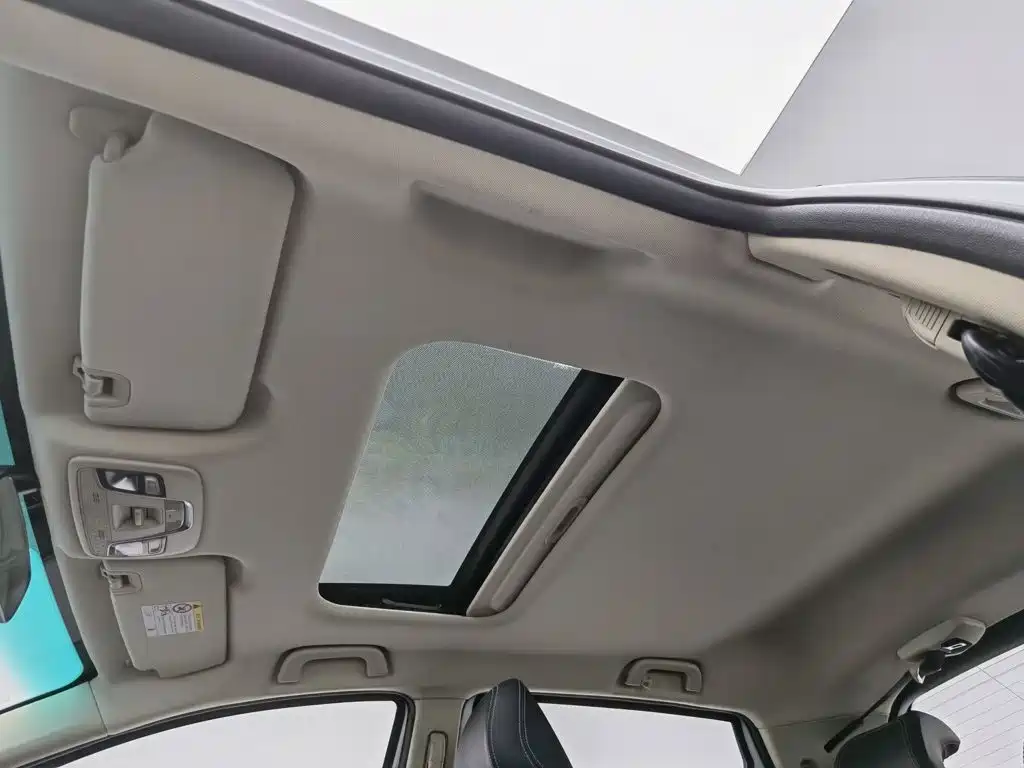 Geely Vision X3 — миниатюра 14