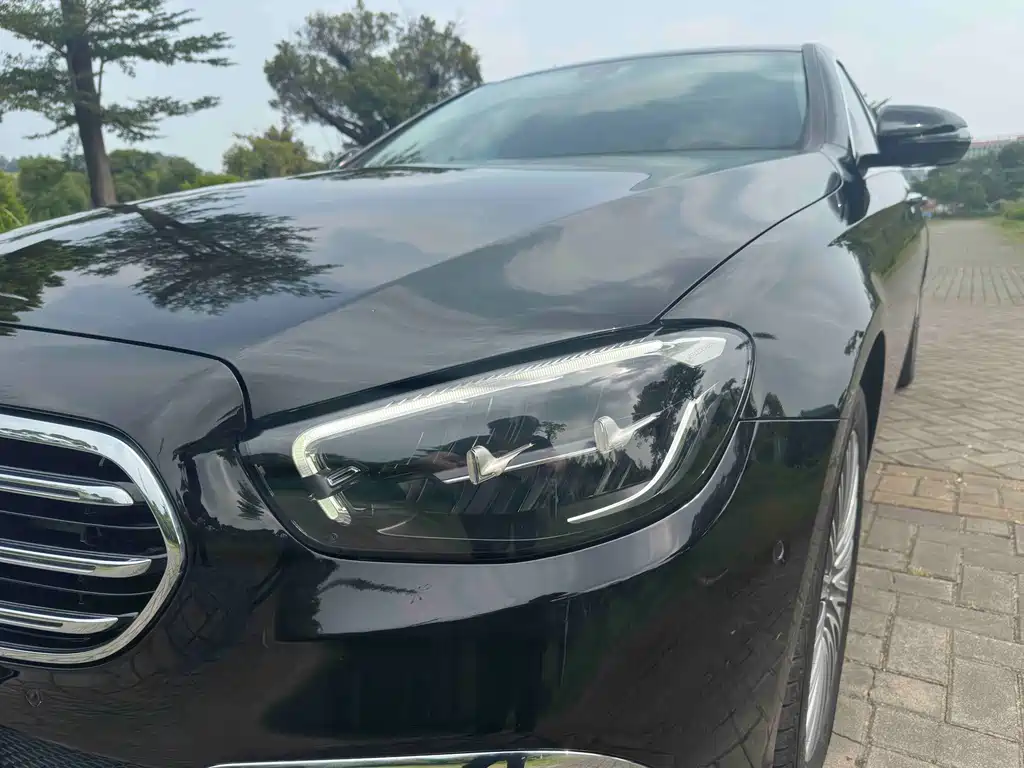 Mercedes-Benz E-Class — миниатюра 22