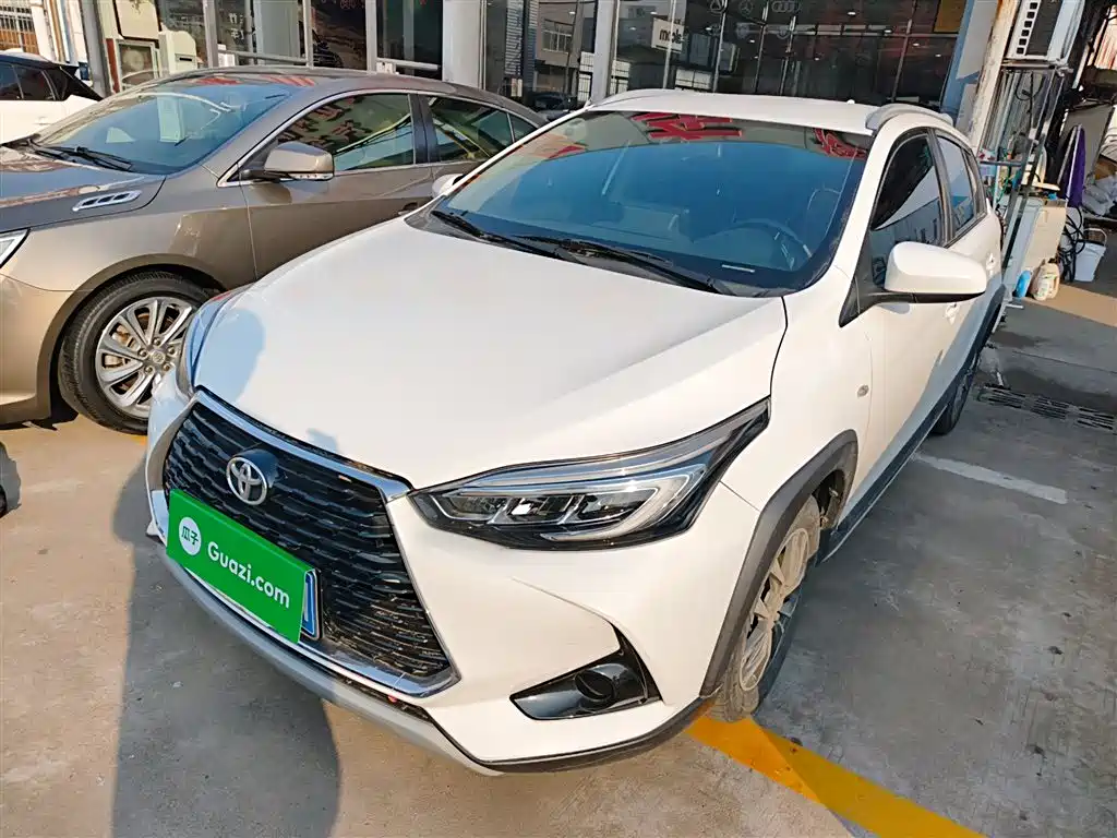 Toyota Yaris L 2023