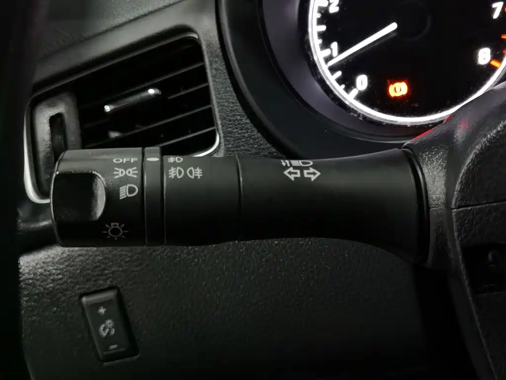Nissan Tiida — миниатюра 21