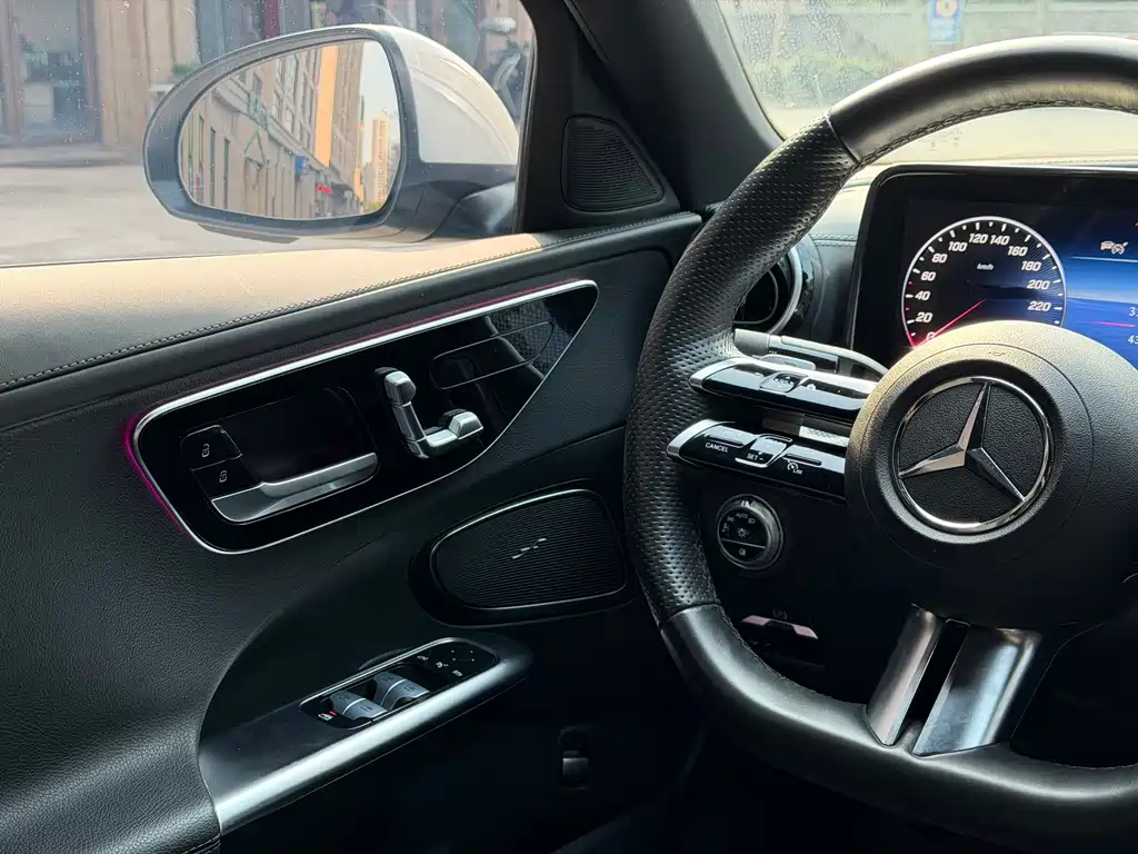 MERCEDES-BENZ C CLASS