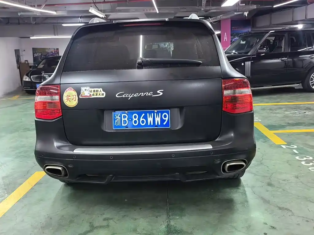 Porsche Cayenne — миниатюра 4