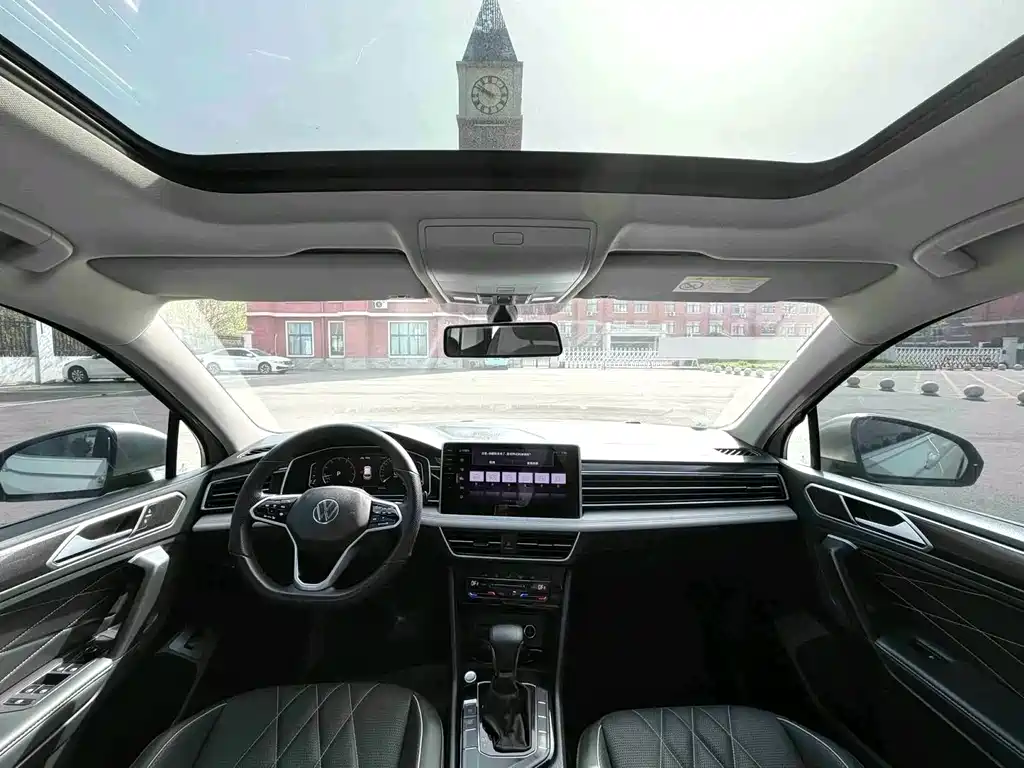 Volkswagen Tiguan L — миниатюра 6