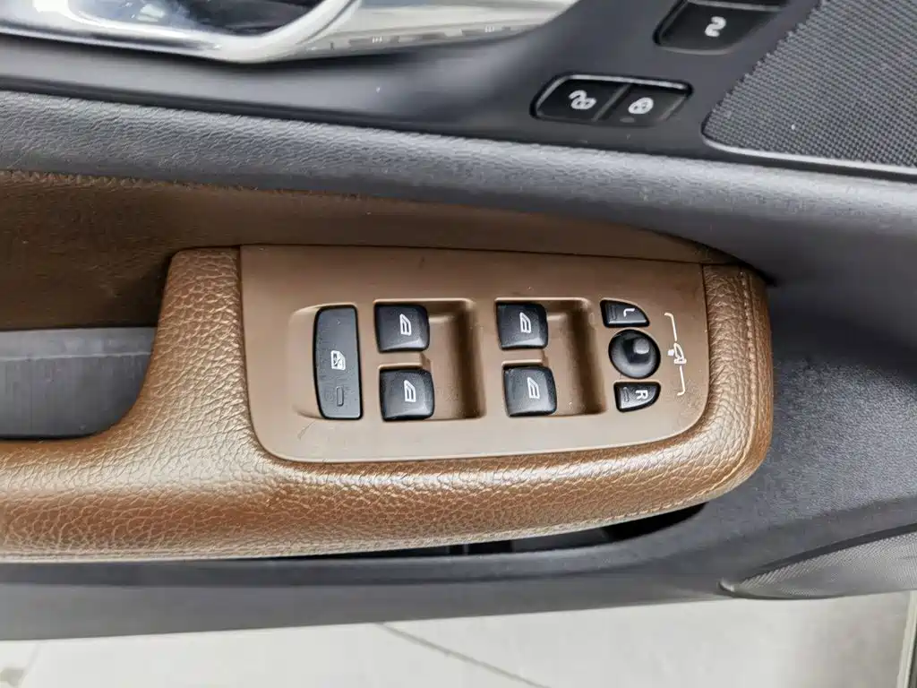 Volvo S60 — миниатюра 9