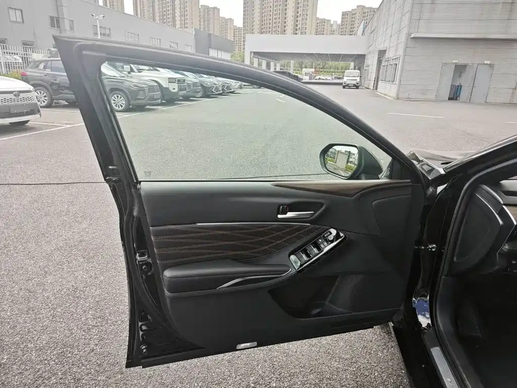 Toyota Avalon 2024 2.0L Luxury