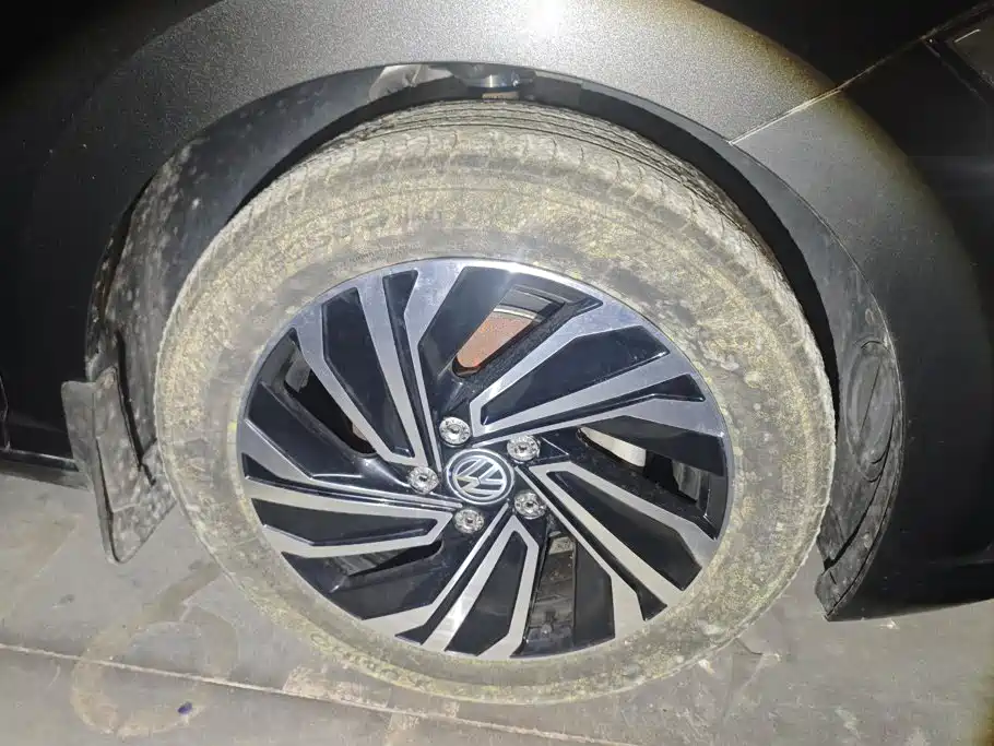 Volkswagen Sagitar — миниатюра 6