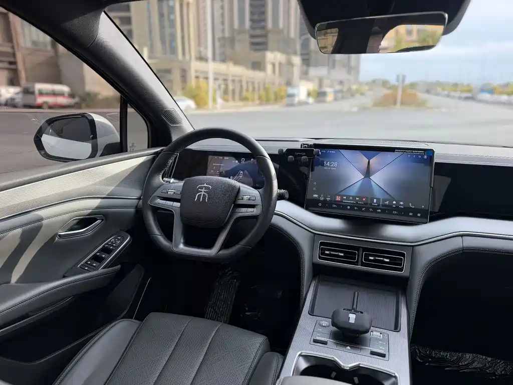 BYD L DM-i — миниатюра 28