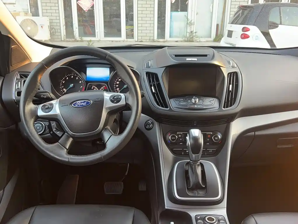 Ford Kuga — миниатюра 6