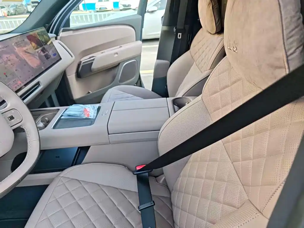 Li Auto Li L8 — миниатюра 2