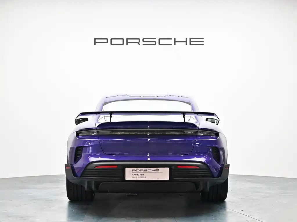 Porsche Taycan — миниатюра 15