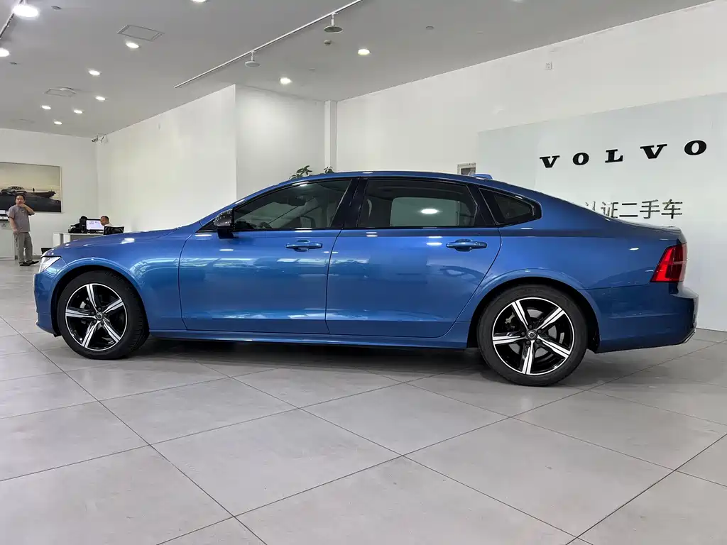 Volvo S90 — миниатюра 7