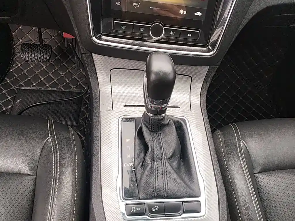 Roewe RX5 — миниатюра 14