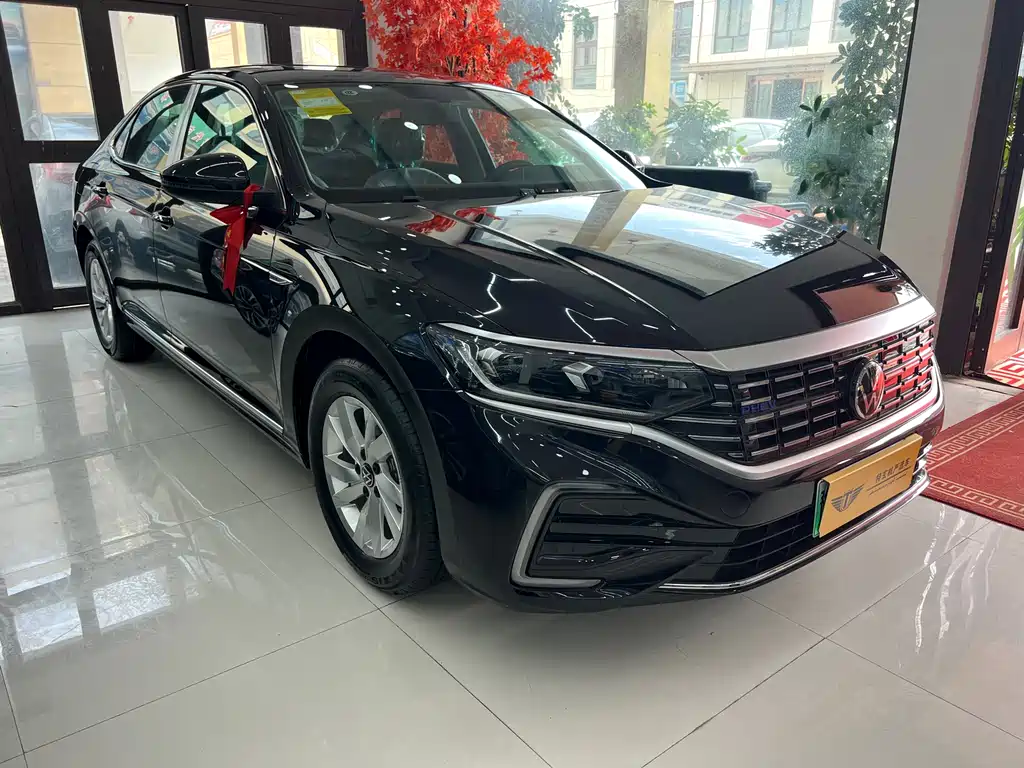 Volkswagen Passat 2025 430PHEV