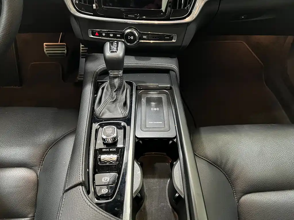 Volvo S90 — миниатюра 13