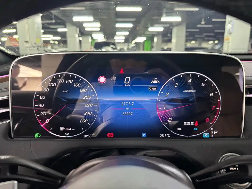 Mercedes-Benz E-Class — миниатюра 7