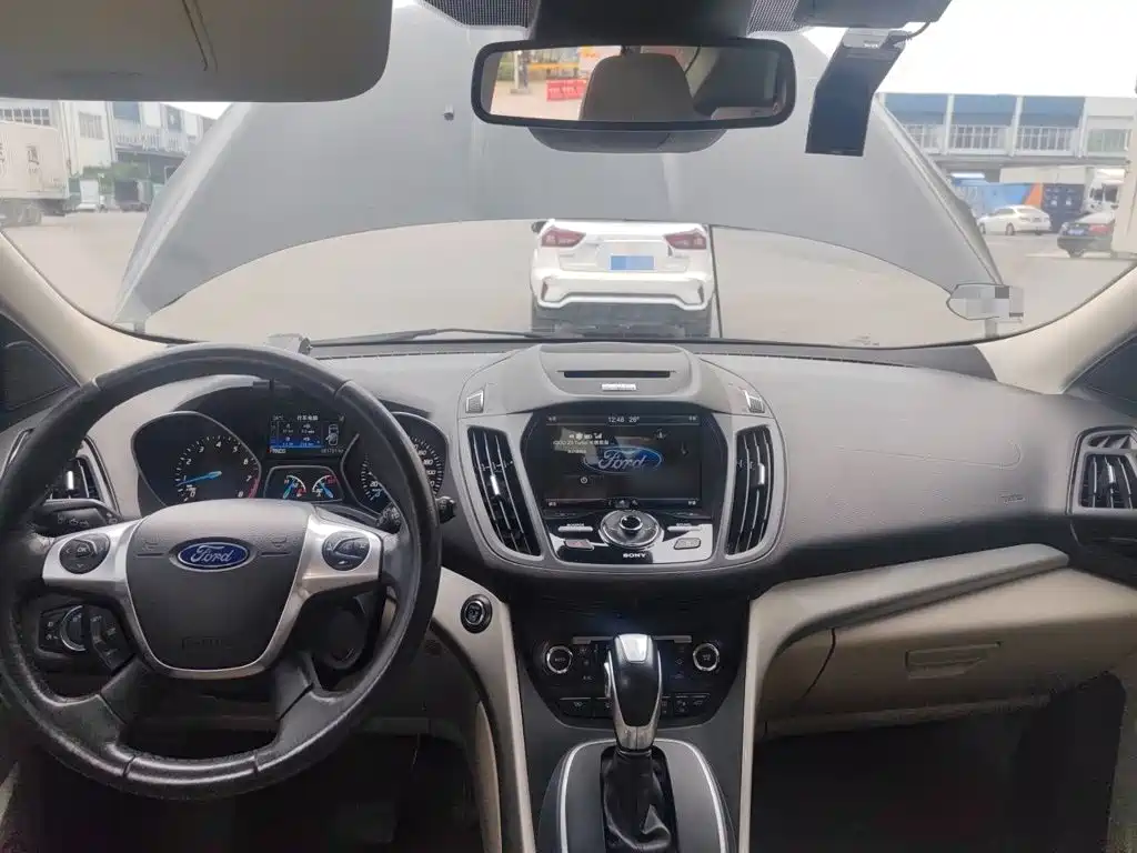 Ford Kuga — миниатюра 5