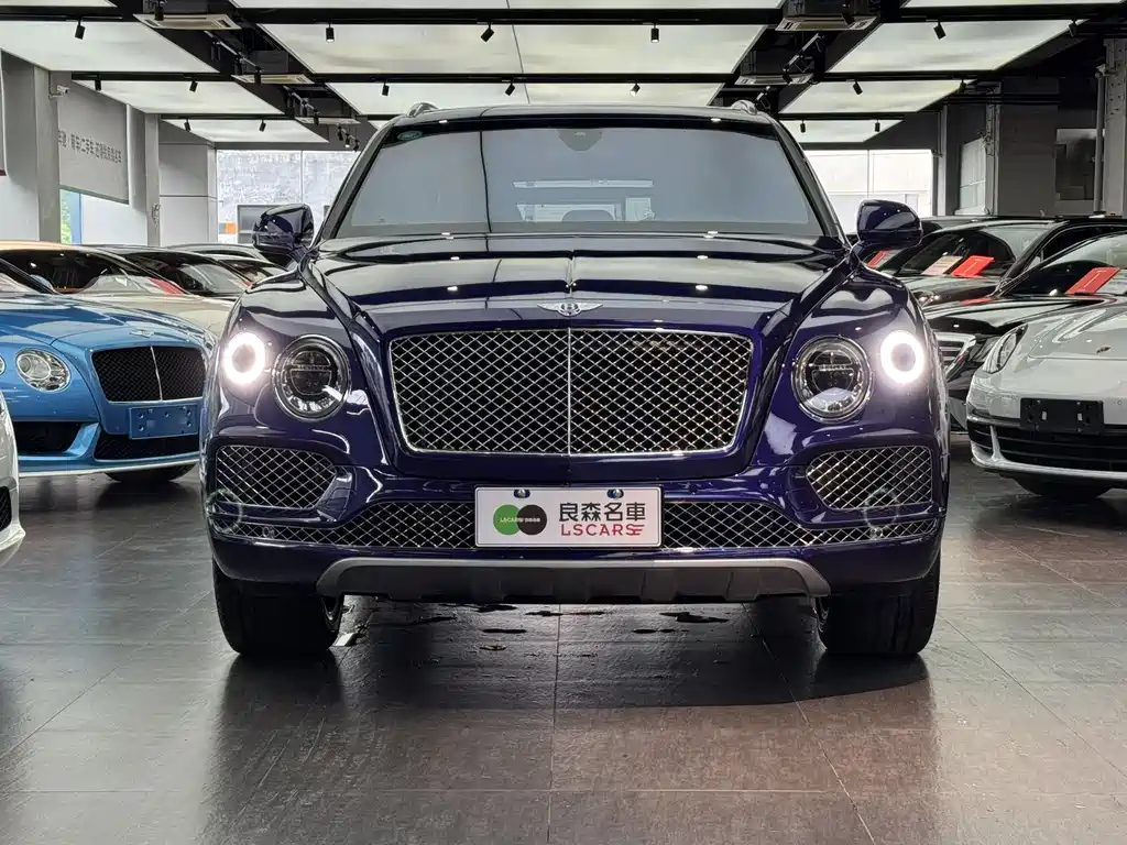 Bentley Bentayga 2017 6.0T Standard