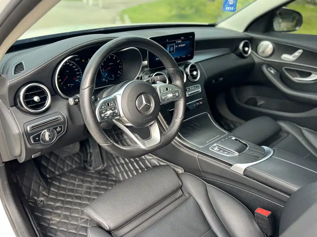 Mercedes-Benz C-Class — миниатюра 15
