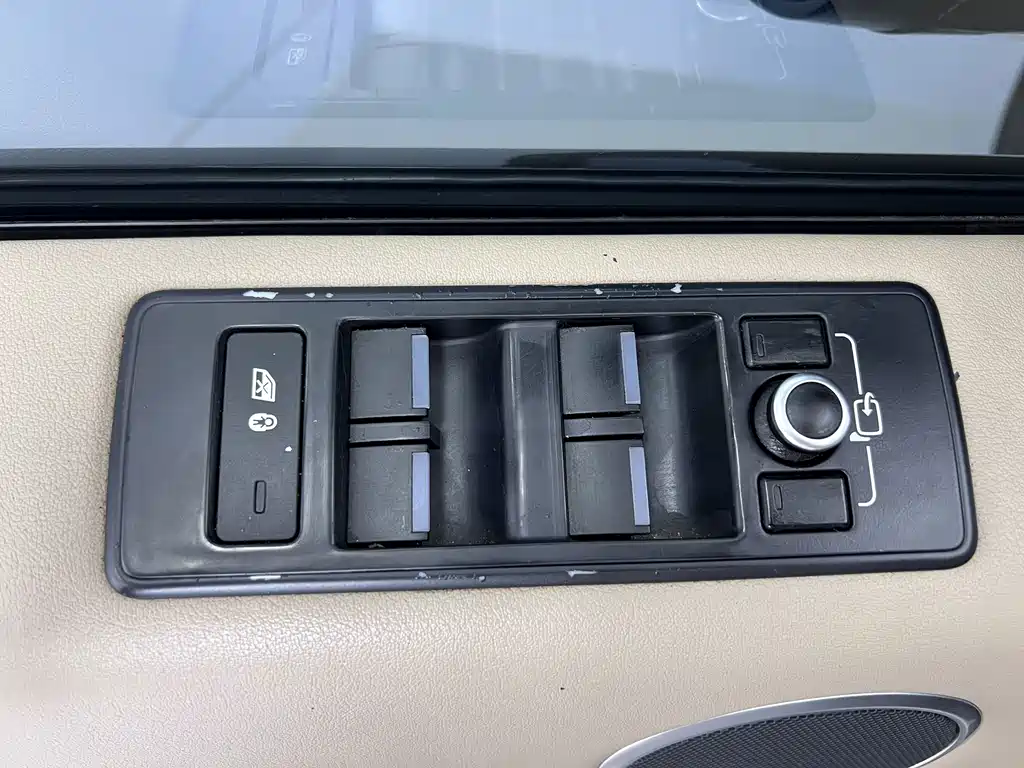Land Rover Sport — миниатюра 14