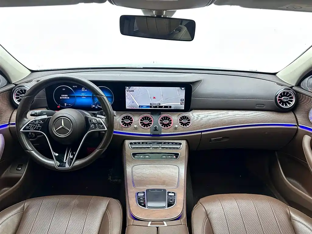 MERCEDES-BENZ E CLASS