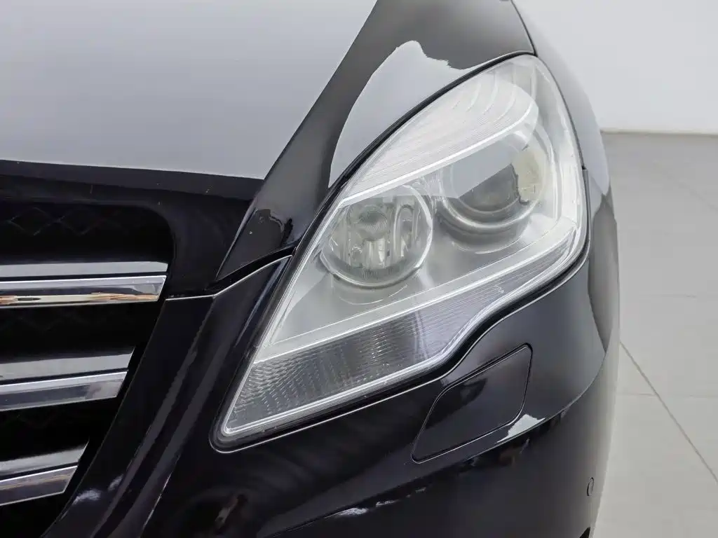 Mercedes-Benz R 2011 R 300 L