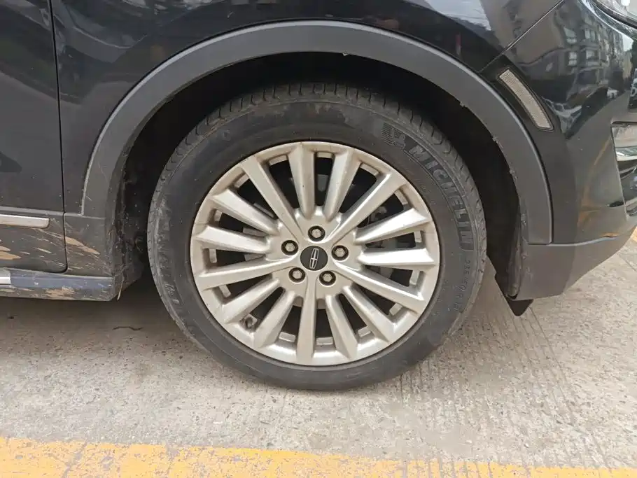 Lincoln MKC — миниатюра 6
