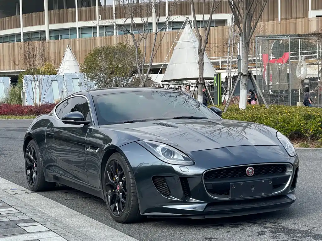 JAGUAR F TYPE