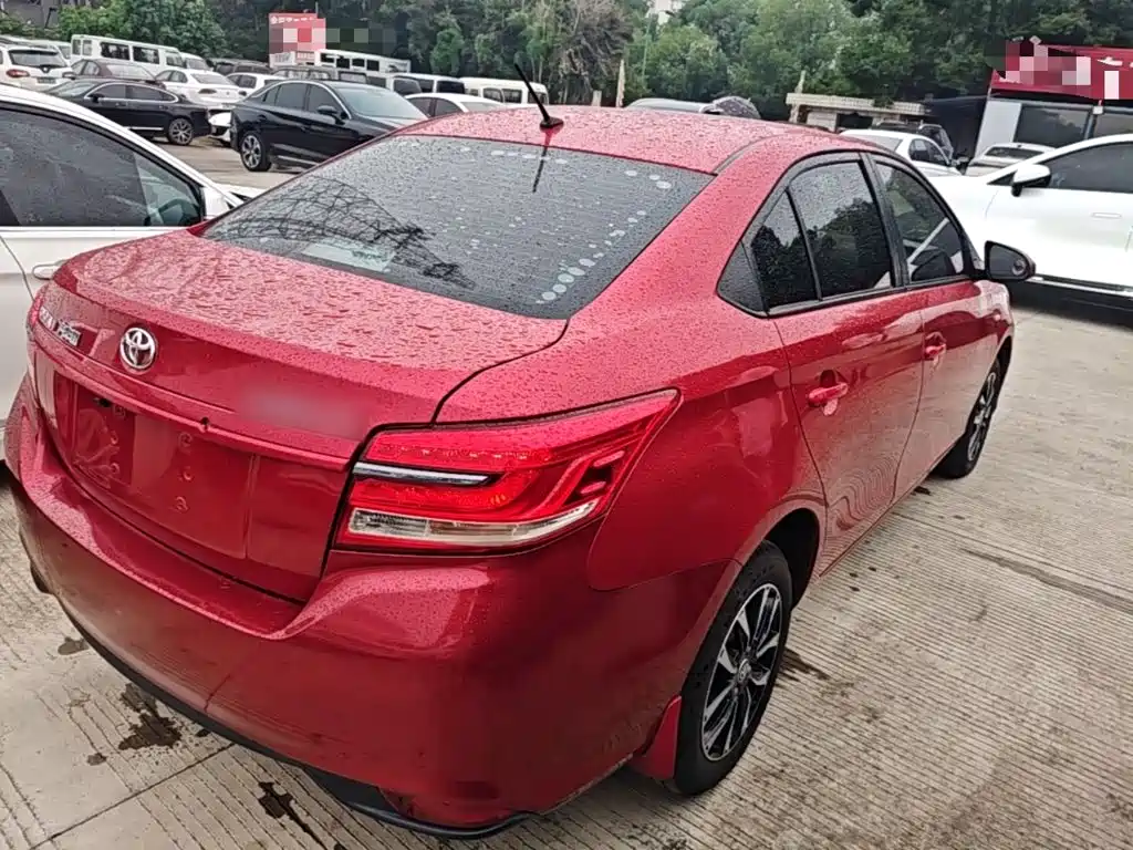 Toyota Yaris L — миниатюра 7