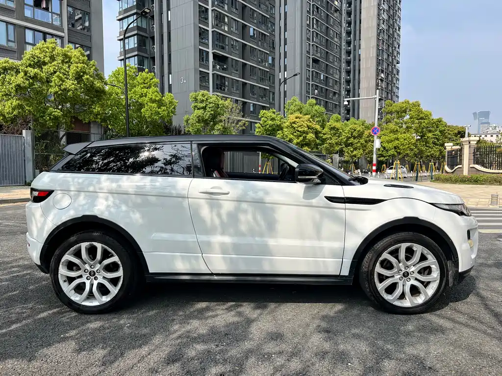Land Rover Range Rover Evoque 2013 2.0T 3