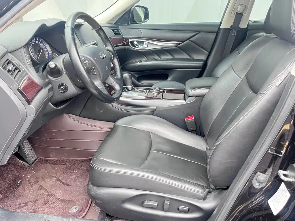 Infiniti Q70 — миниатюра 4