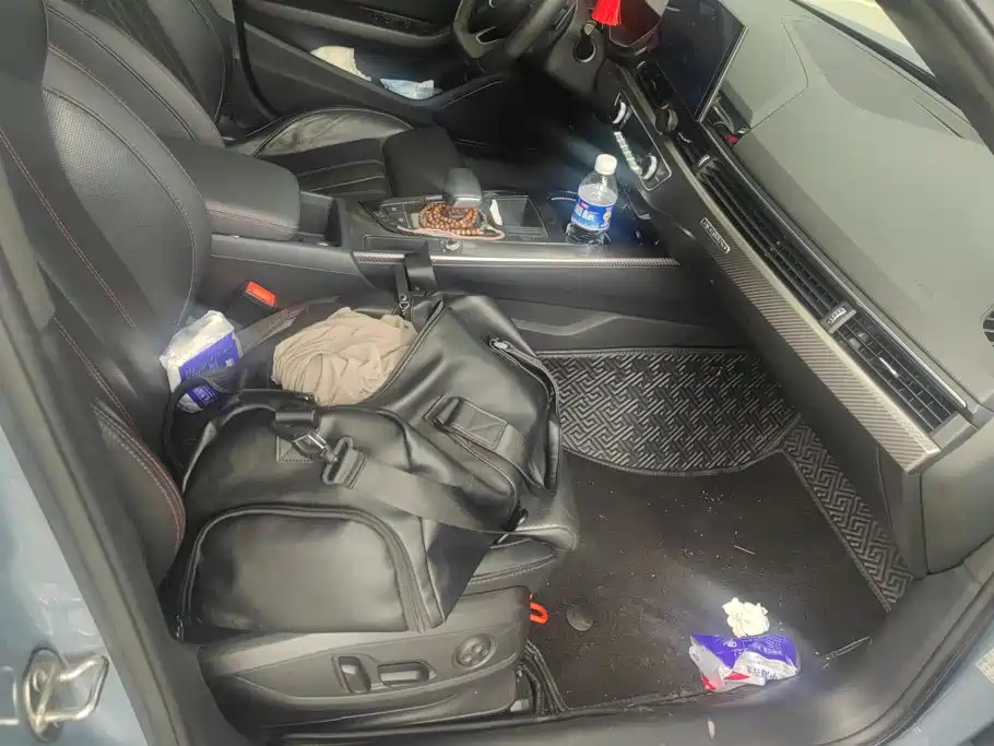 Audi A4L 2022 40 TFSI quattro RS