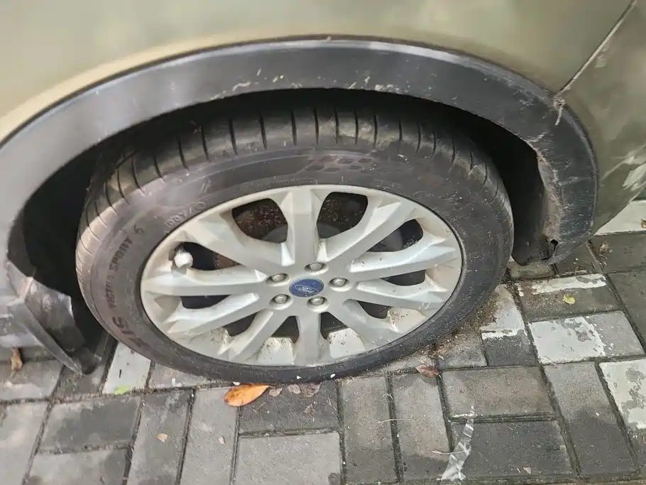 Ford Kuga — миниатюра 6