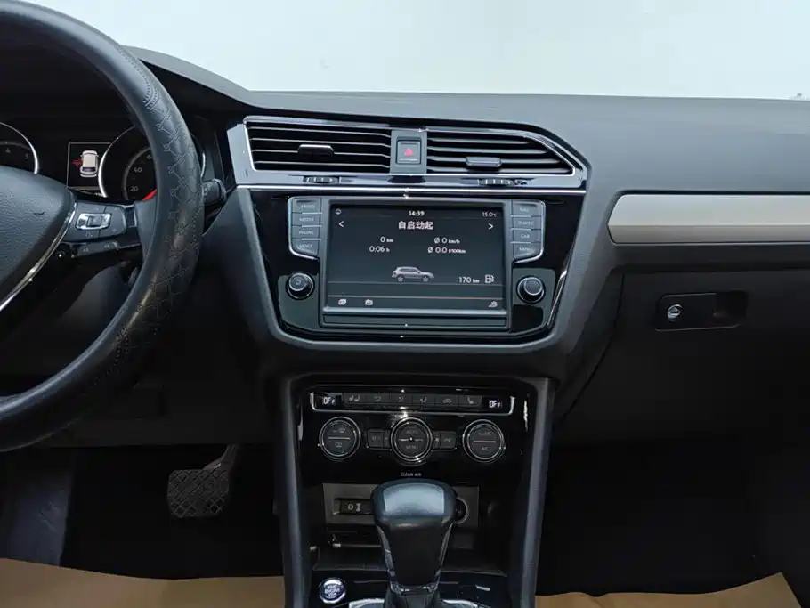 Volkswagen Tiguan L — миниатюра 13