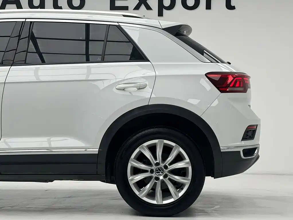 Volkswagen T-Roc — миниатюра 12