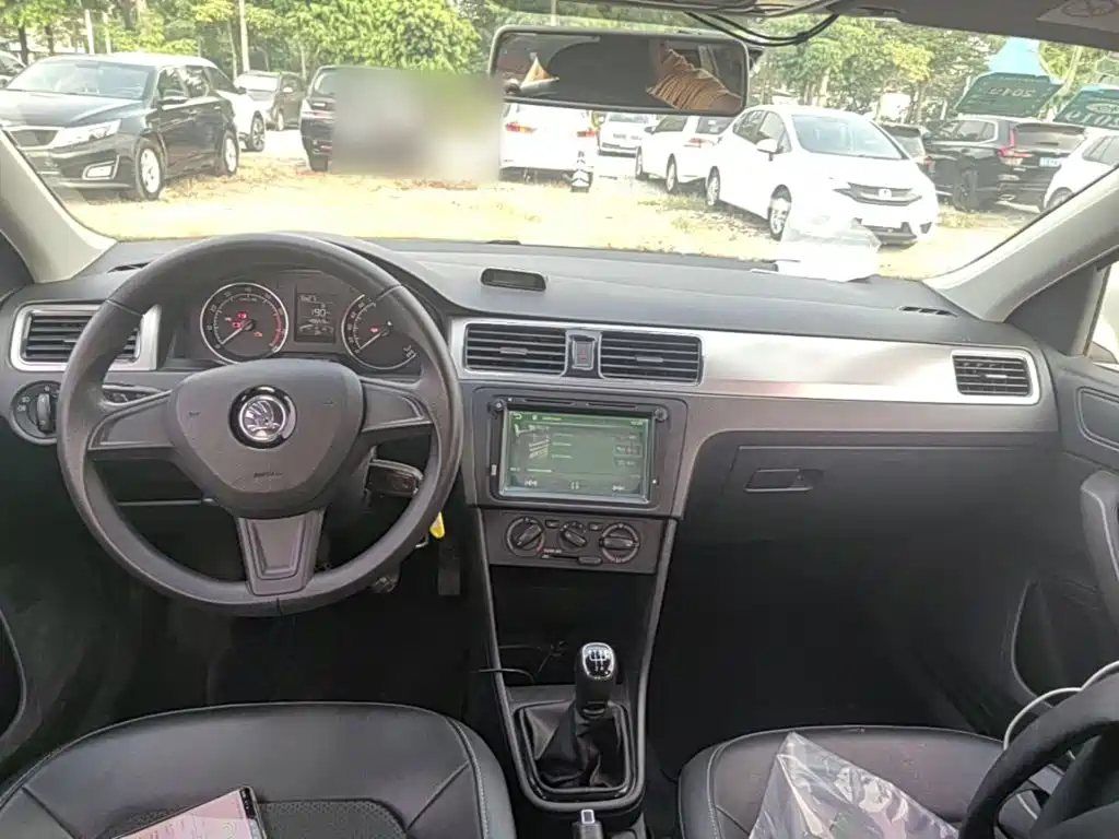 Skoda Rapid Spaceback — миниатюра 14