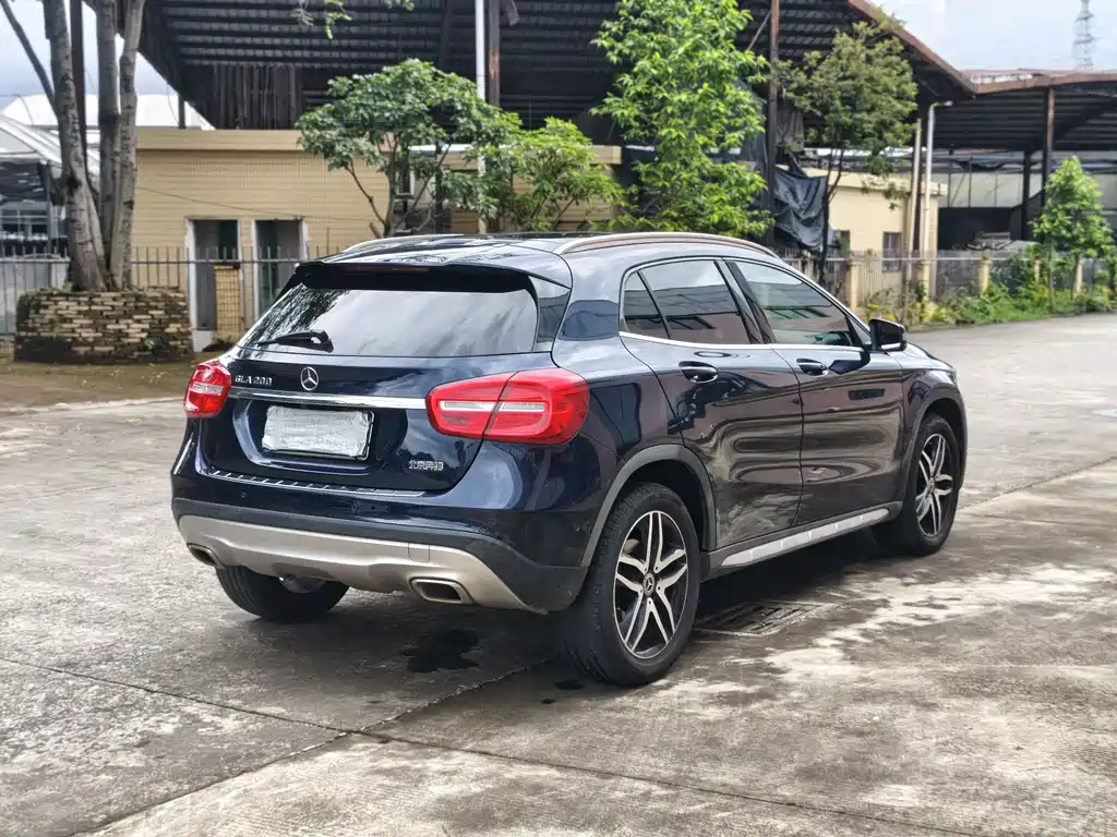 Mercedes-Benz GLA 2016 GLA 200 Fashion