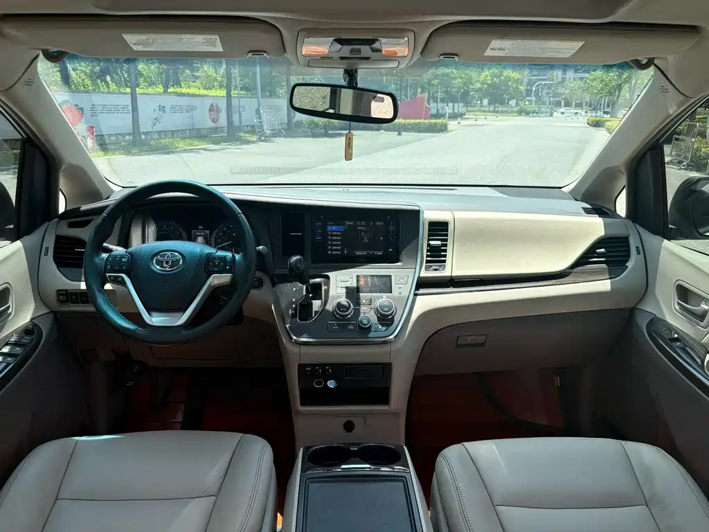 Toyota Sienna 2015 3.5L LE