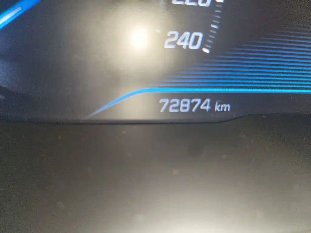 Peugeot 5008 — миниатюра 5