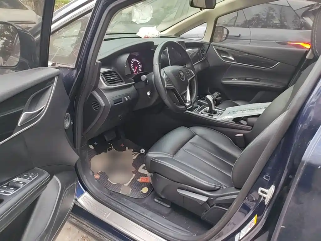BYD MAX — миниатюра 16