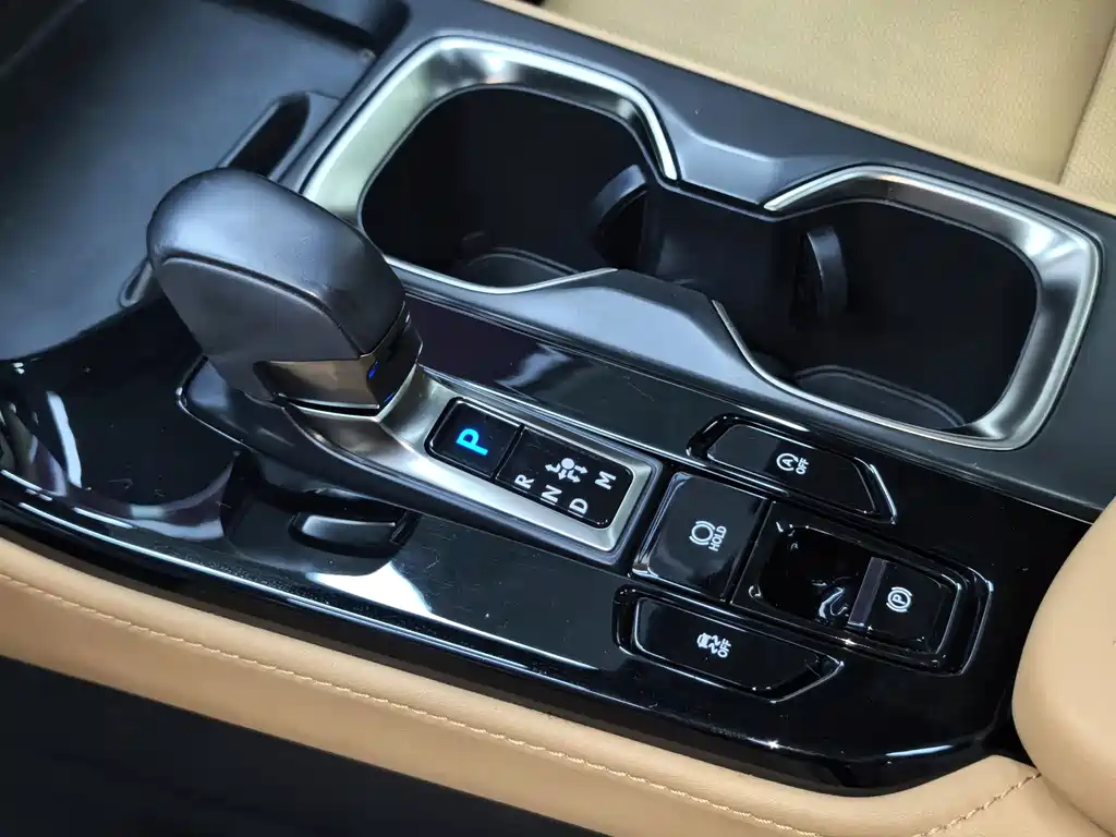 Lexus NX — миниатюра 18