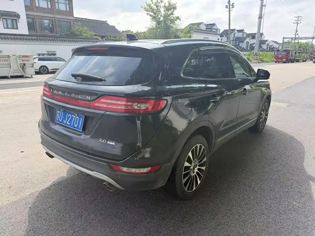 Lincoln MKC — миниатюра 5