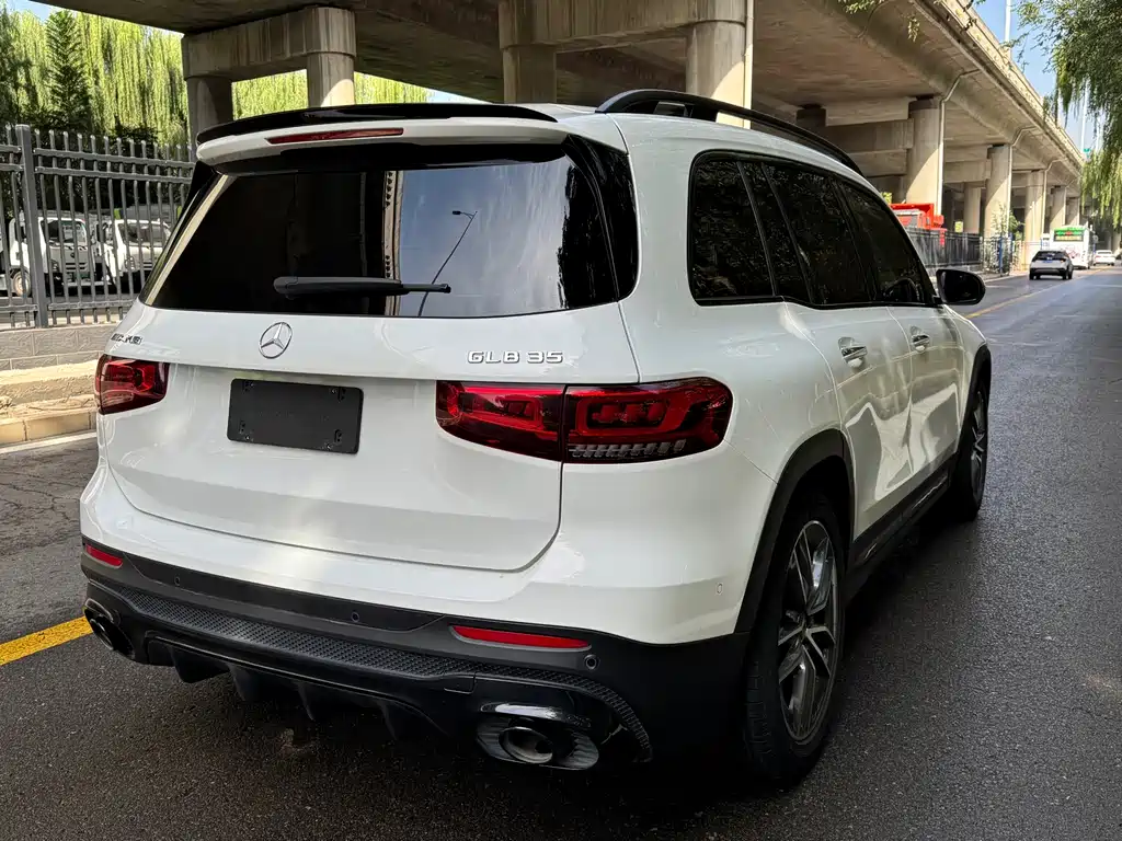 Mercedes-Benz GLB AMG — миниатюра 7