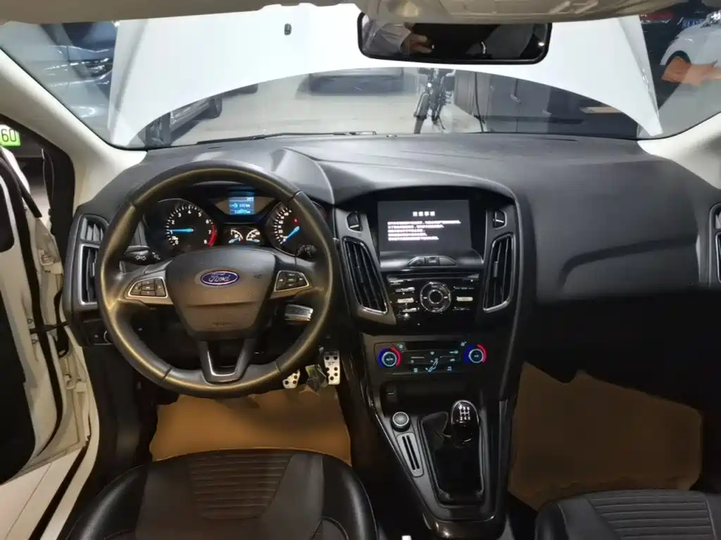 Ford Focus — миниатюра 10