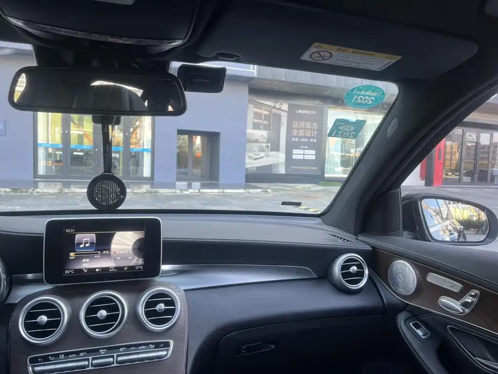 Mercedes-Benz GLC — миниатюра 5