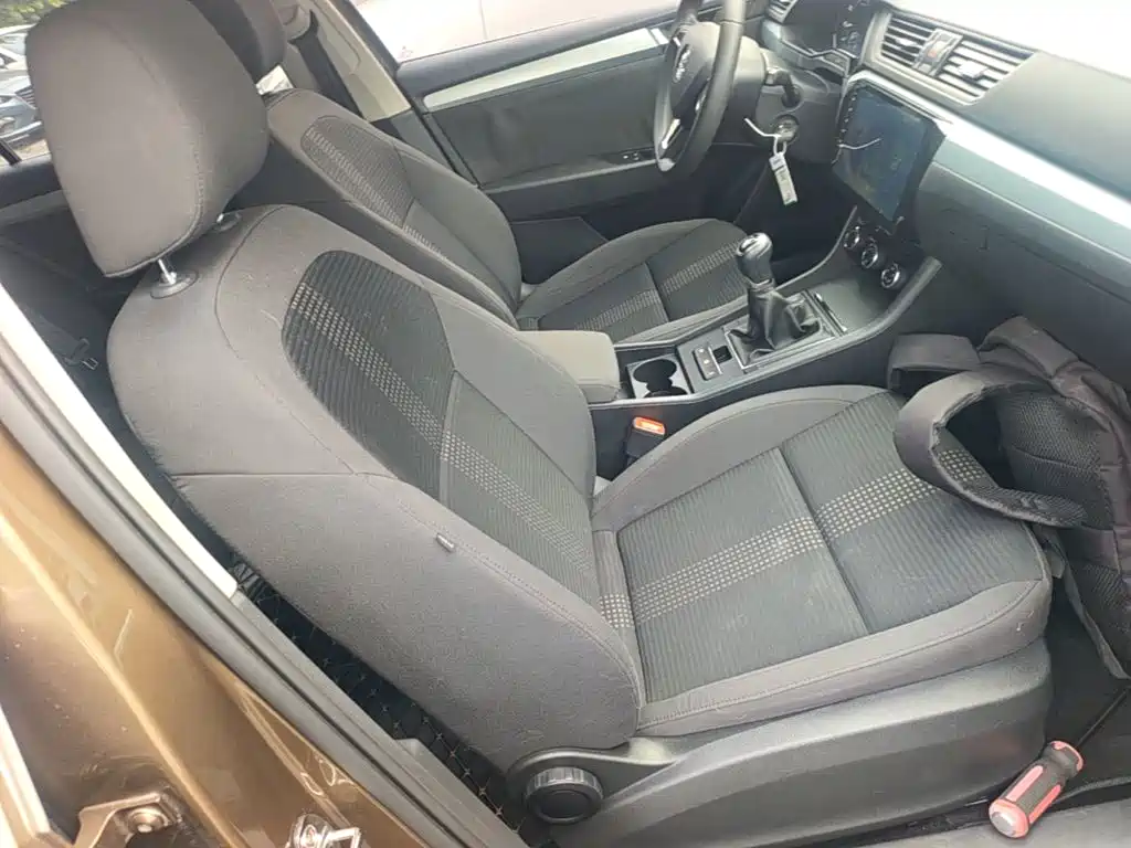 Skoda Superb — миниатюра 25