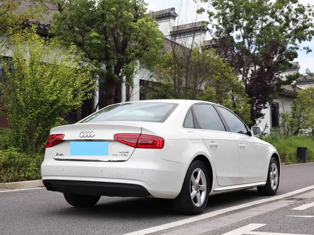 Audi A4L — миниатюра 5