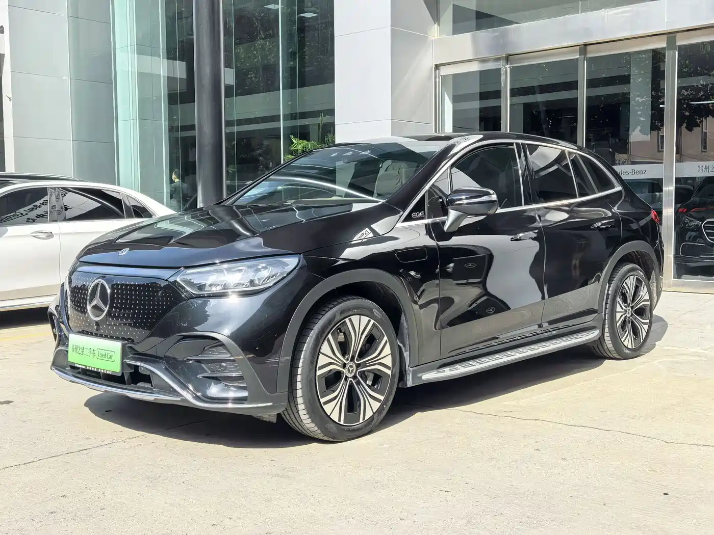 Mercedes-Benz EQE SUV