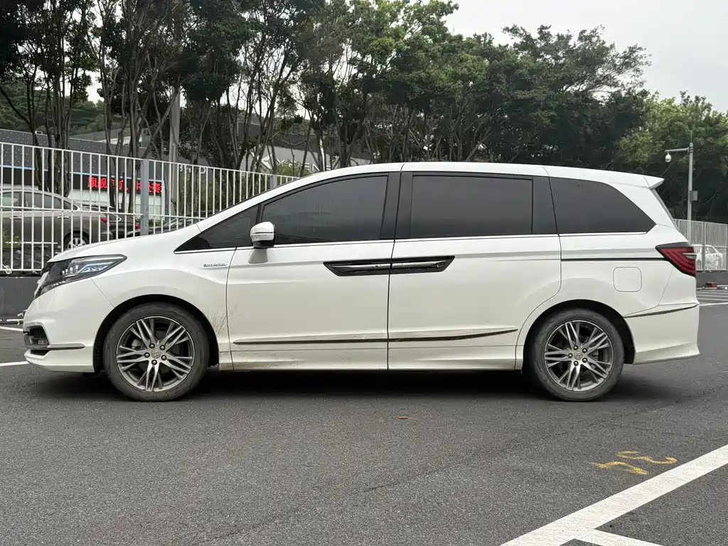 Honda Elysion 2019 2.0L Luxury
