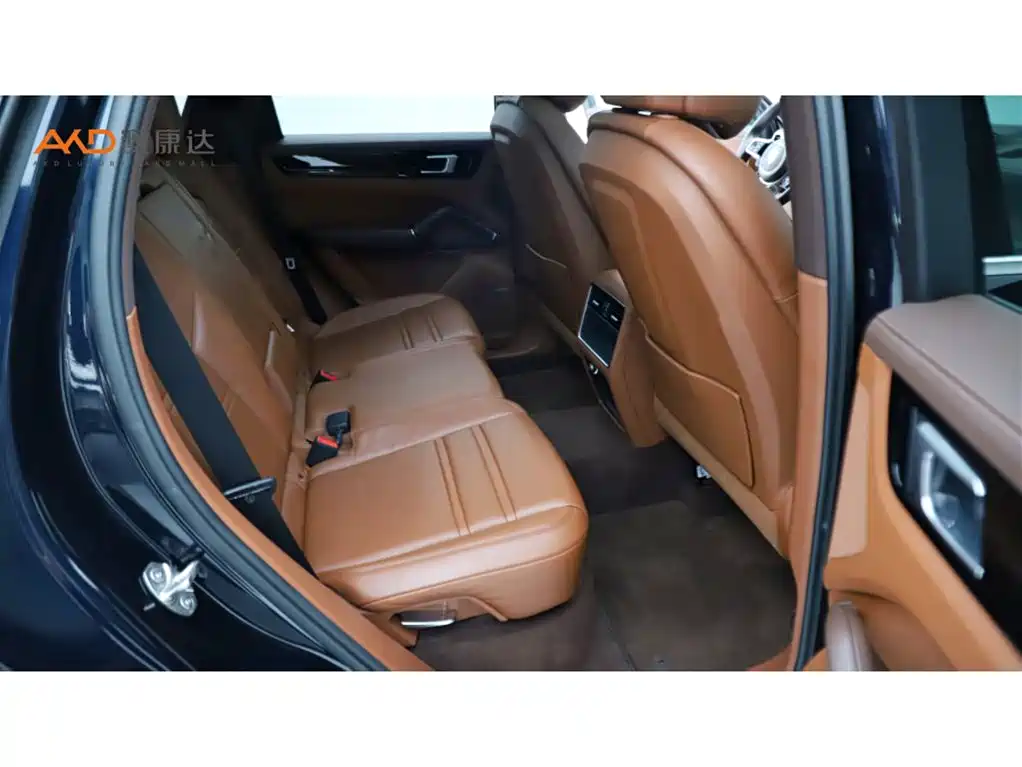 Porsche Cayenne — миниатюра 8